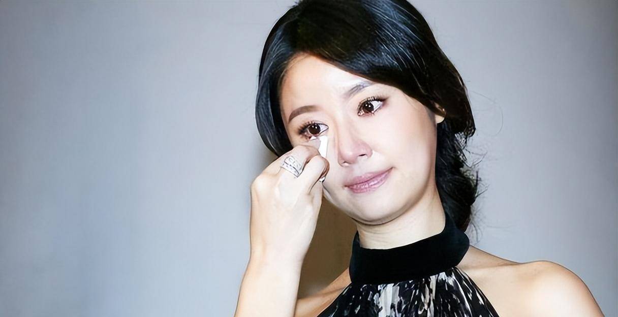 事实证明,"狂妄自大"的林心如,现在已经走向了另一条大道