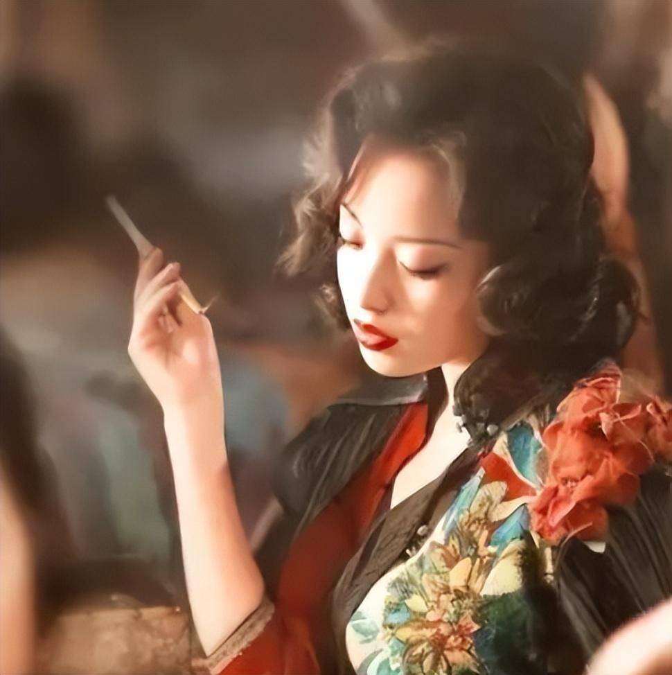 意想不到,张艺谋手下的"金陵十三钗",现实生活居然过得这样?