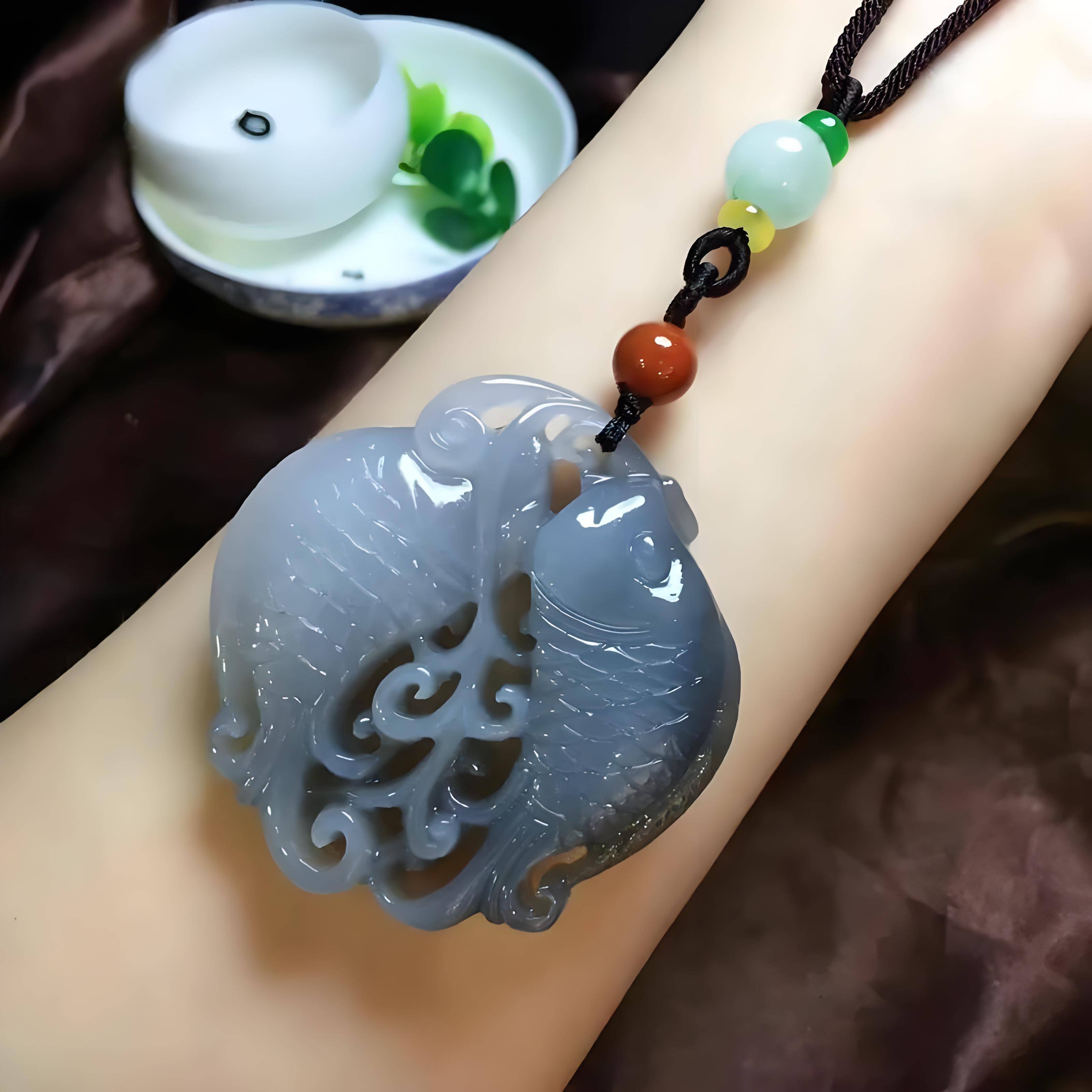 玉有灵性的三种表现(玉一般戴多久就认主人)