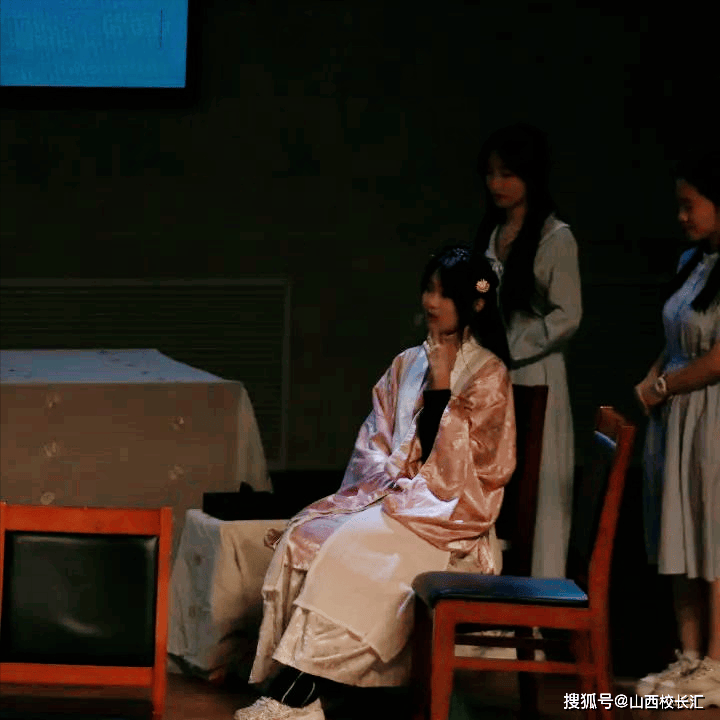 山西太原五中龙城校区高二年级开展项目式学习成果展示