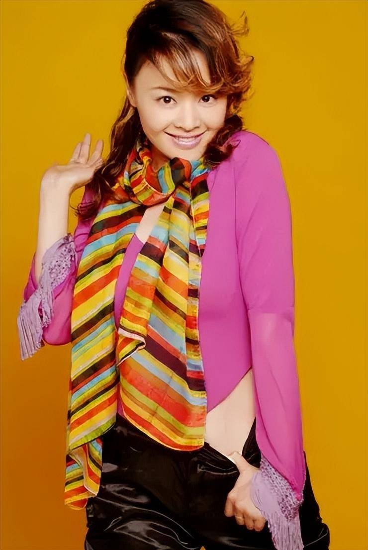 演技棒,清华教授等她9年才结婚,每月给10万零花钱_崔奕_姑娘_李晔