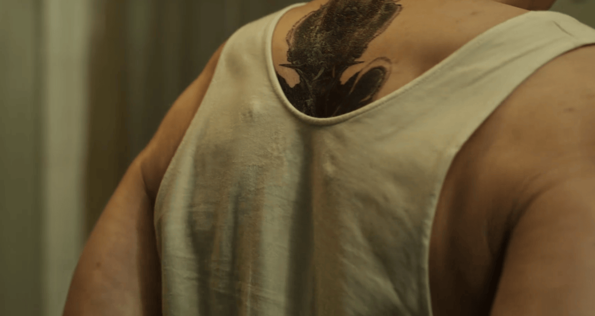 宿敌:吴豫主动坐牢,暗示他是卧底,一个动作获得魏东山的信任_张弛