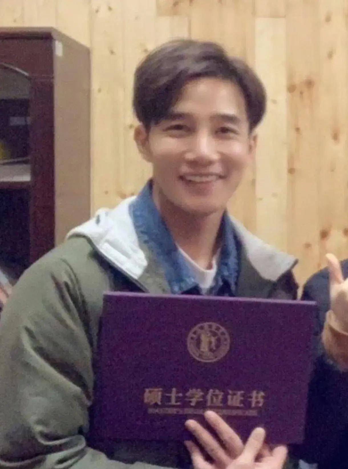 章涛:曾任同济大学老师,成渣男专业户,37岁不恋爱不结婚拼事业