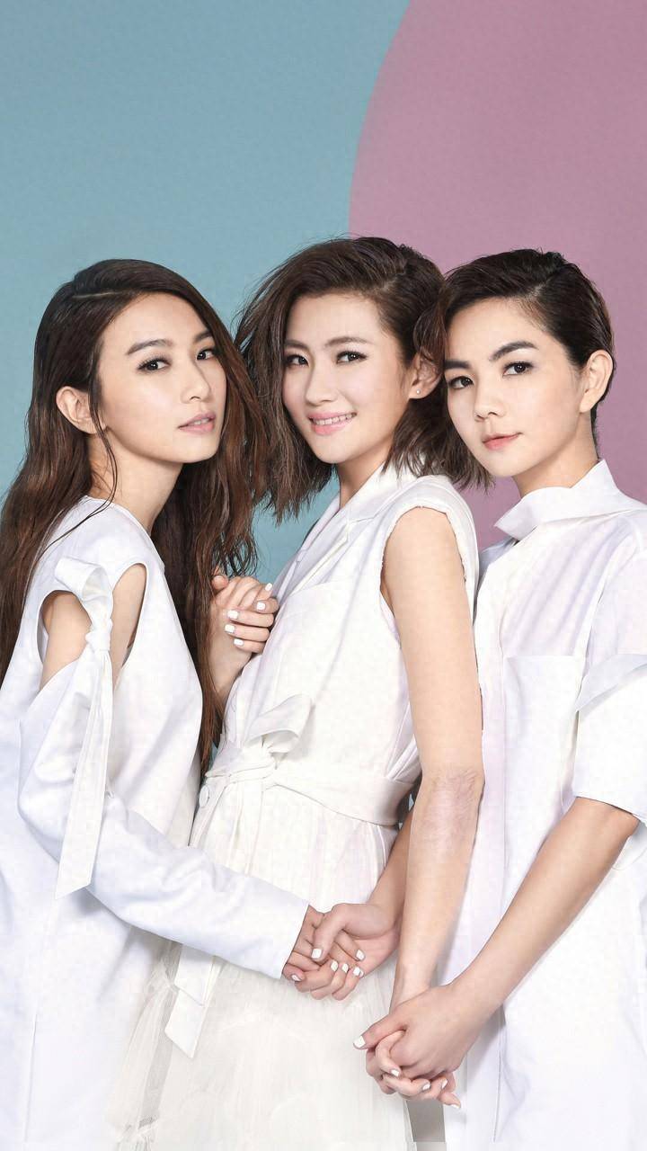 三女争波峰之she