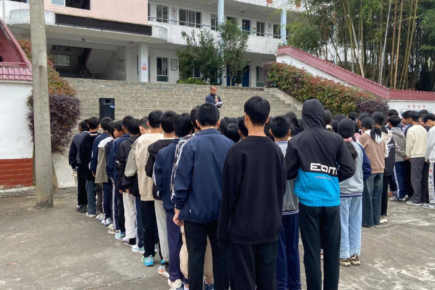 开展消防演练,筑牢安全底线