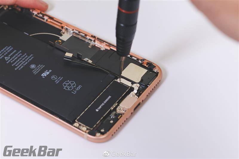 iphone 8 plus国内首拆!苹果这套路太厉害