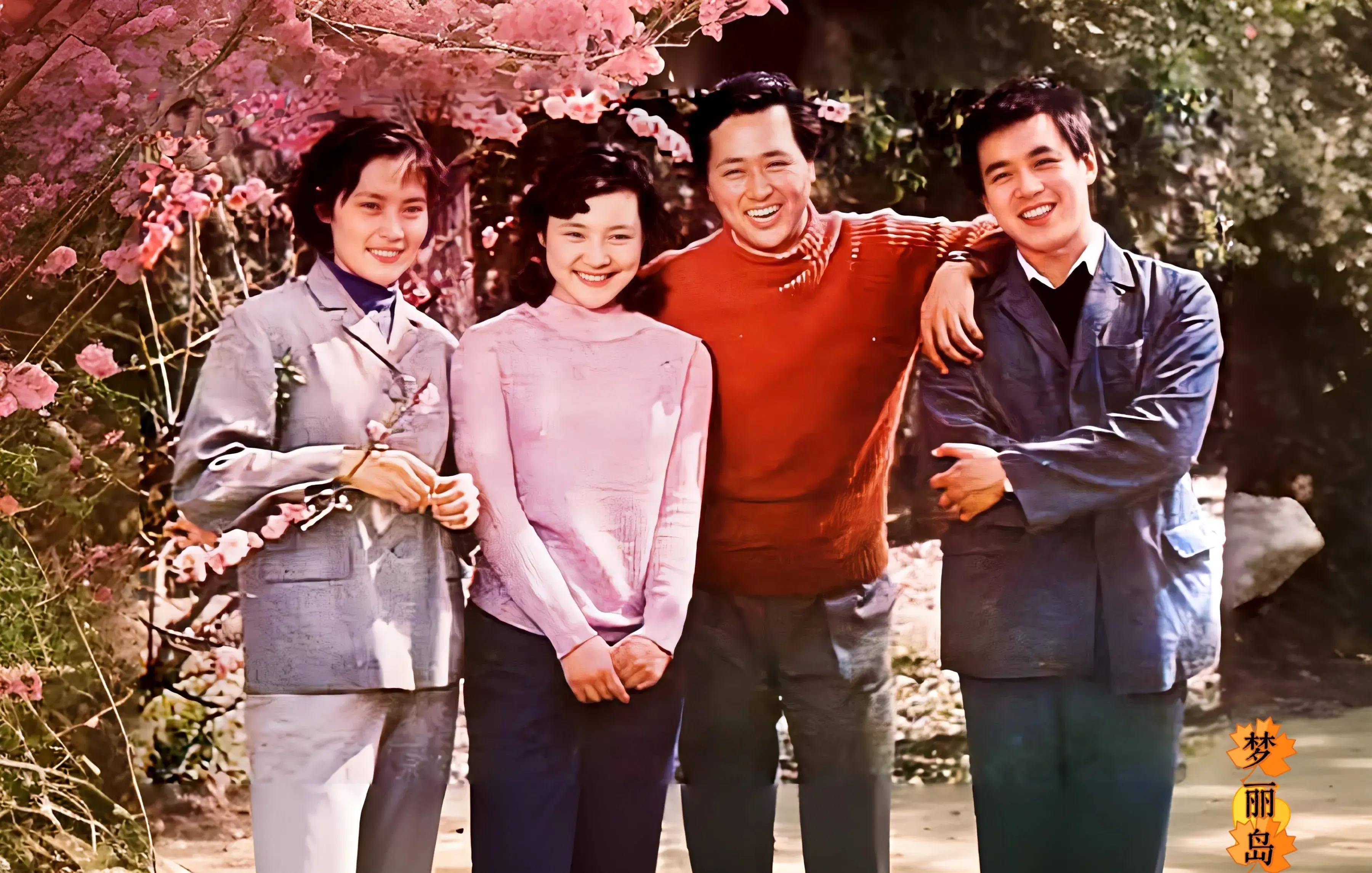 文化部举办的优秀影片和青年优秀创作者授奖大会