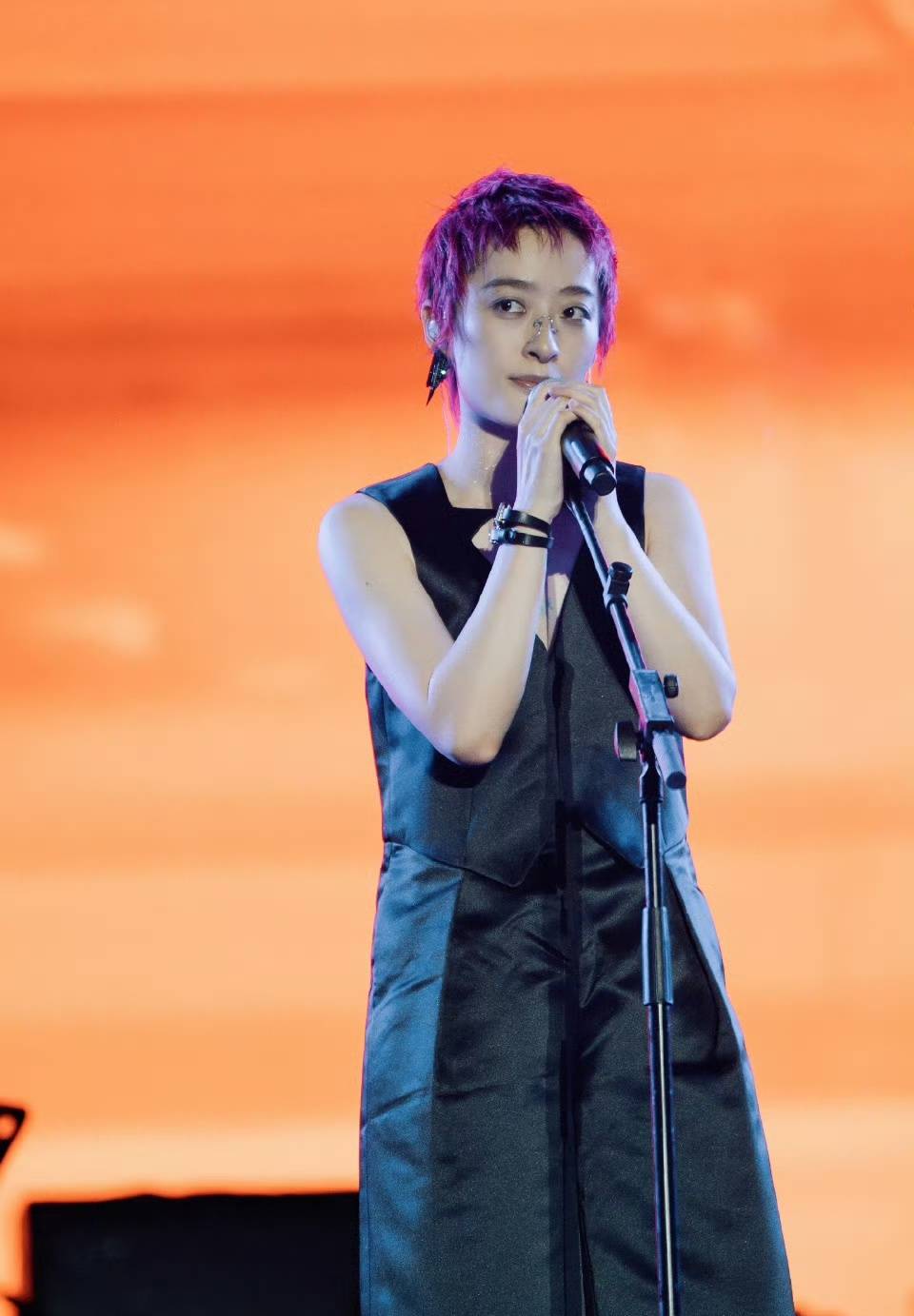 曾轶可长发造型背后的多元解读