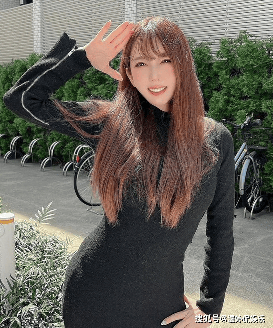 大桥未久:御姐中的王者!这身材颜值,绝对是行走的美学教科书!