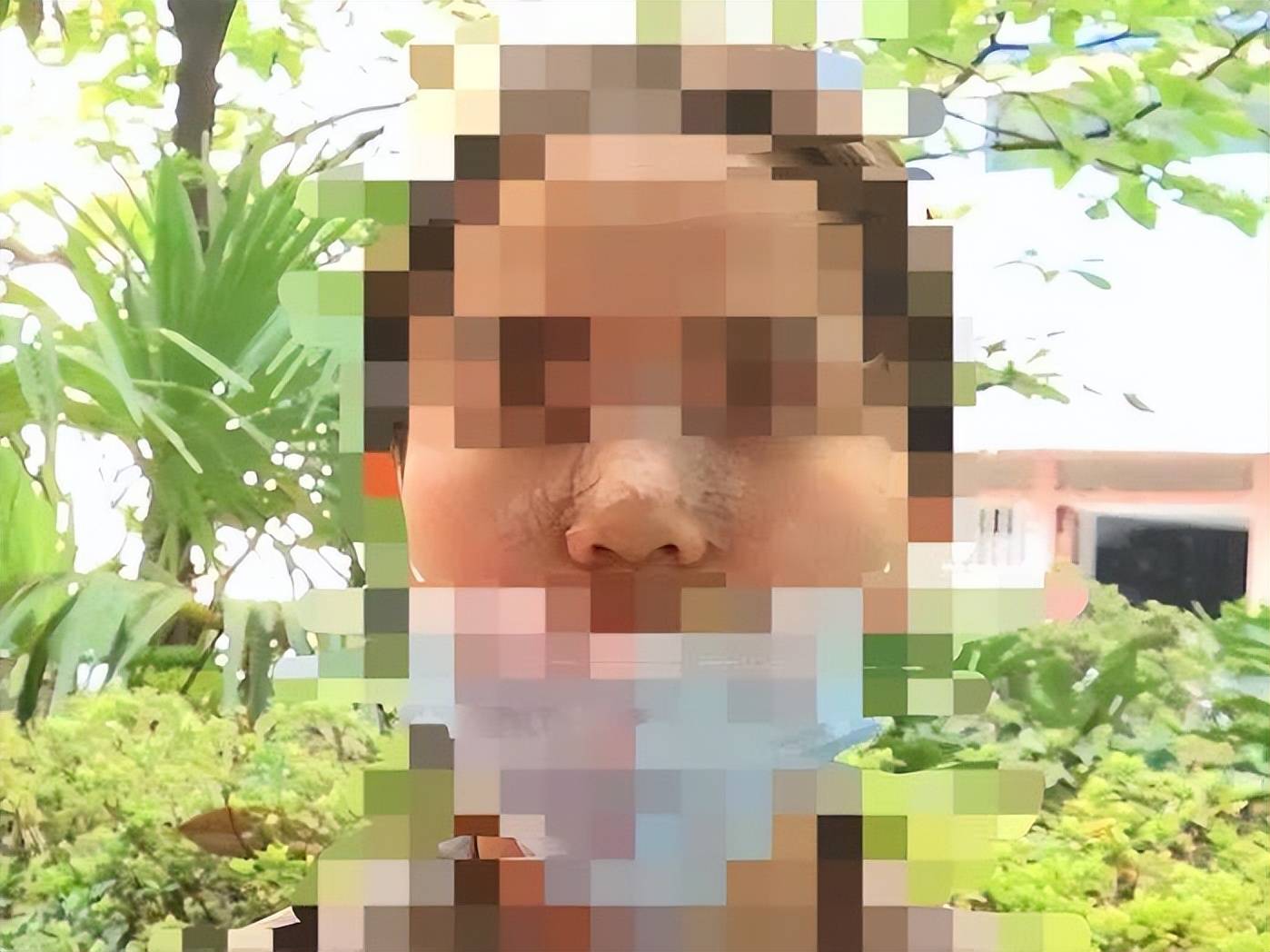 女子隆鼻失败欲维权 记者陪同却遭贵阳妍僖整形医院暴力阻拦(图2)