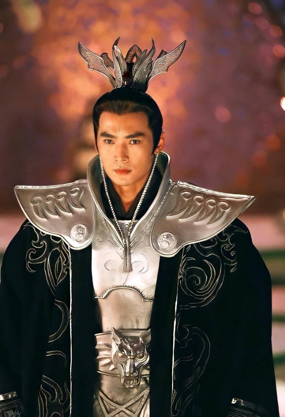 同样演二郎神,把焦恩俊,冯绍峰等10位男星放一起,差距就出来了