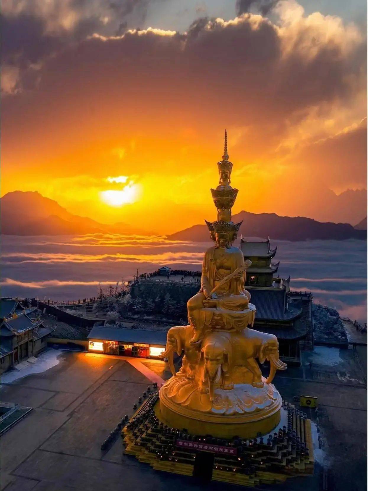 峨眉山门票价格_峨眉山市的幼儿园_峨眉山旅游攻略