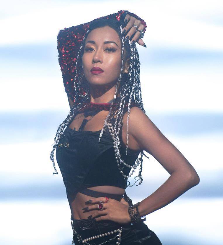 "黑美人"吉克隽逸:是怎么一步步走到今天的?