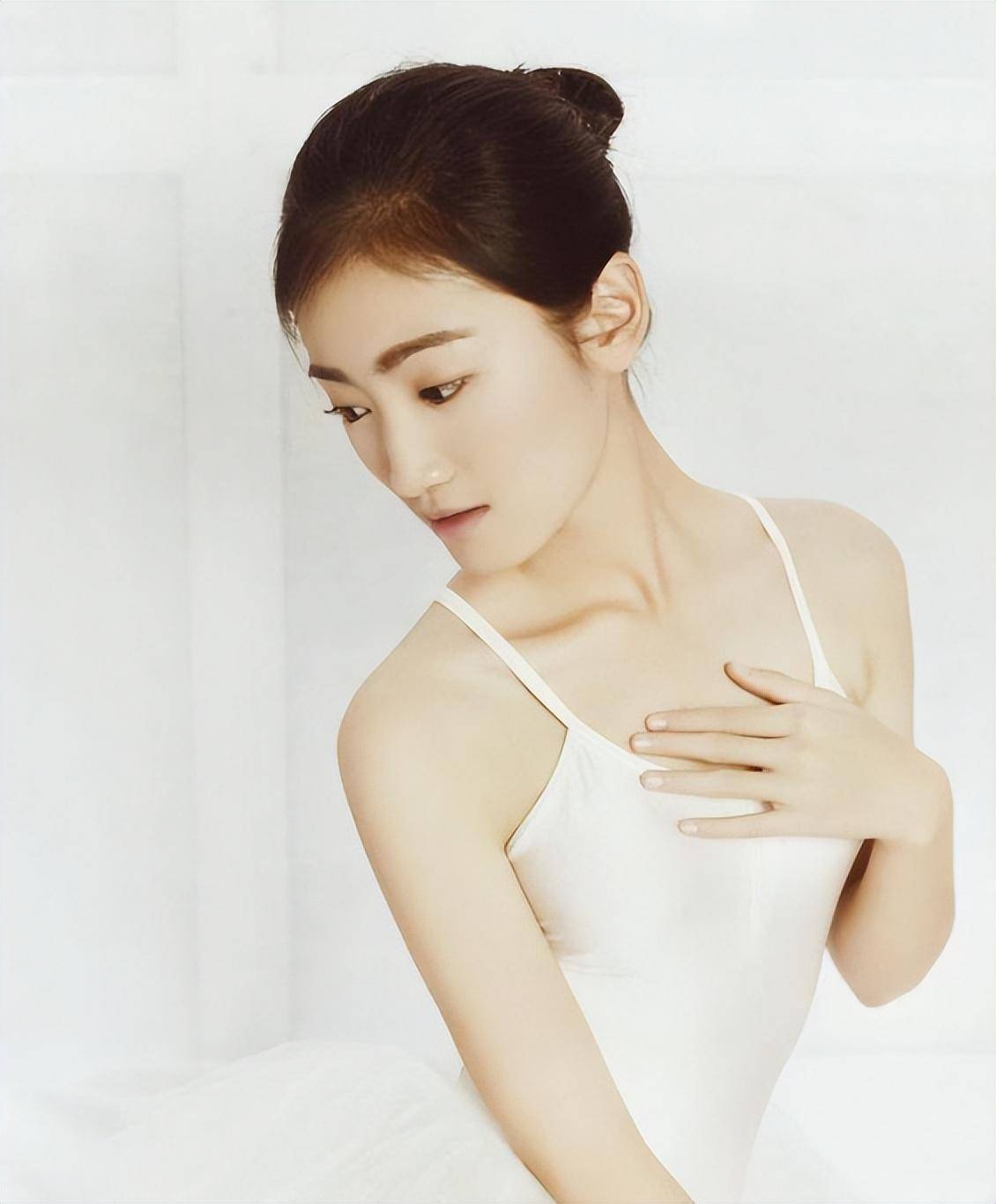 黄诗佳_江亚菲_演艺