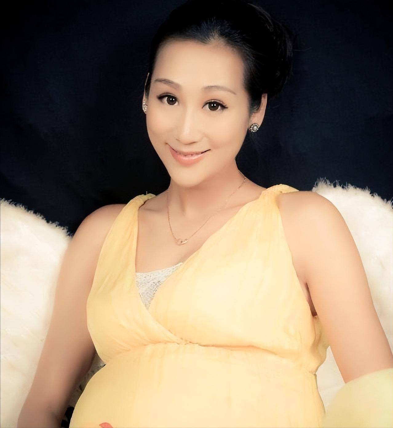 蒋丽莎:曾5年4胎从不坐月子,现今38岁的她,比54岁的丈夫还老