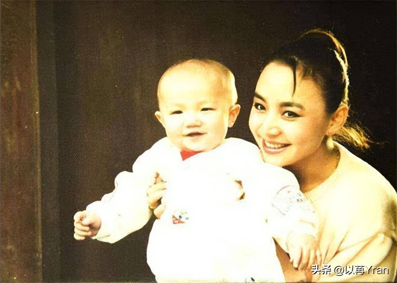 老艺术家宋丹丹:二婚嫁英达后,主动婚内出轨,风光背后有泪水