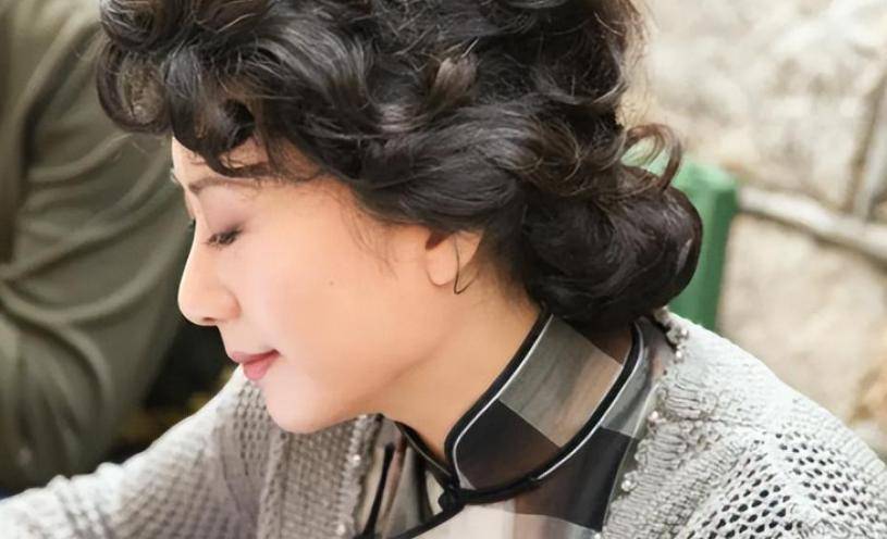女演员王静:才貌双绝,但一生零绯闻,60岁感情成谜_角色_表演_父亲