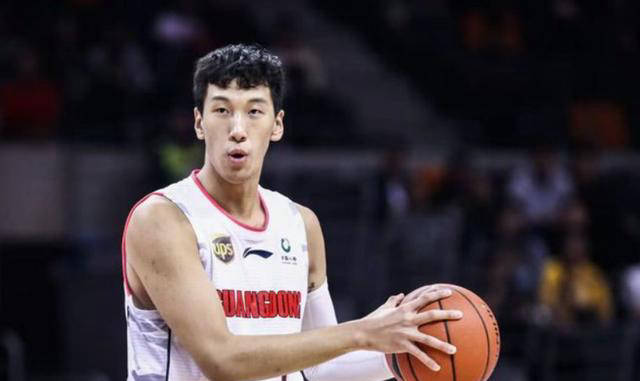杜润旺因伤缺席国家队亚预赛，广东球迷称比赵继伟坚强