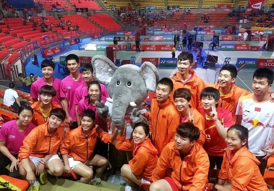 赵俊鹏官宣退出国家队:我的列车到站了!_比赛_国羽_团队