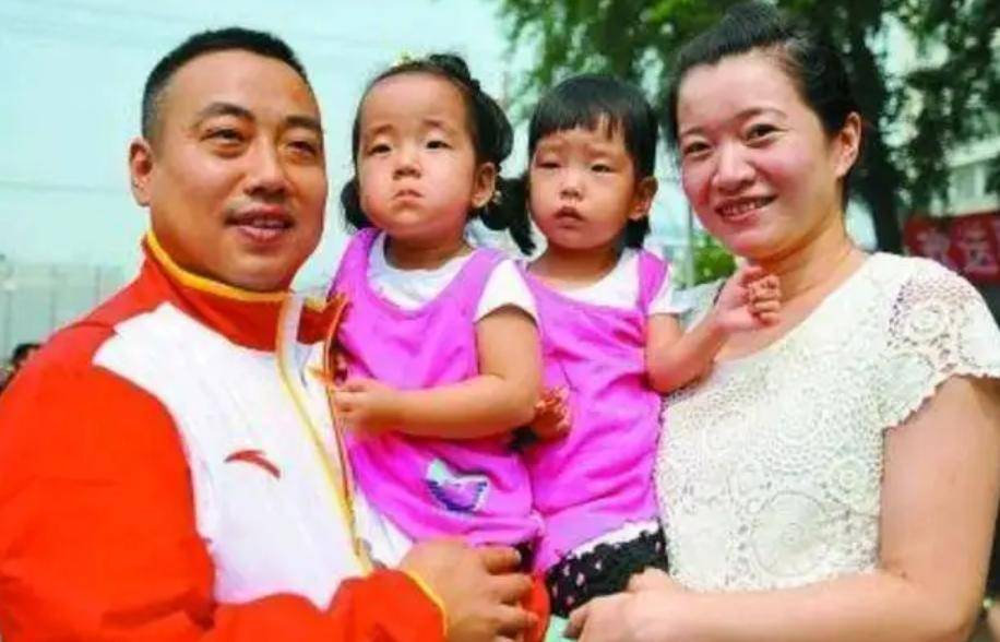 刘国梁妻子王瑾:16岁相恋,为爱远走日本4年,现在成亿万富豪