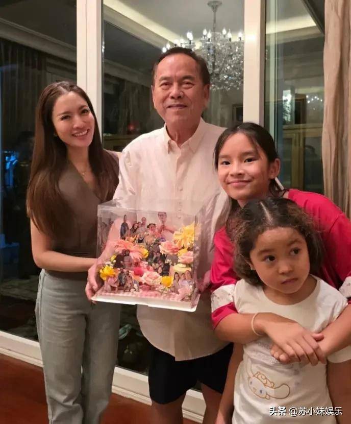 泰剧女神aff带女儿为前公公祝寿,与前夫和他的新欢同框