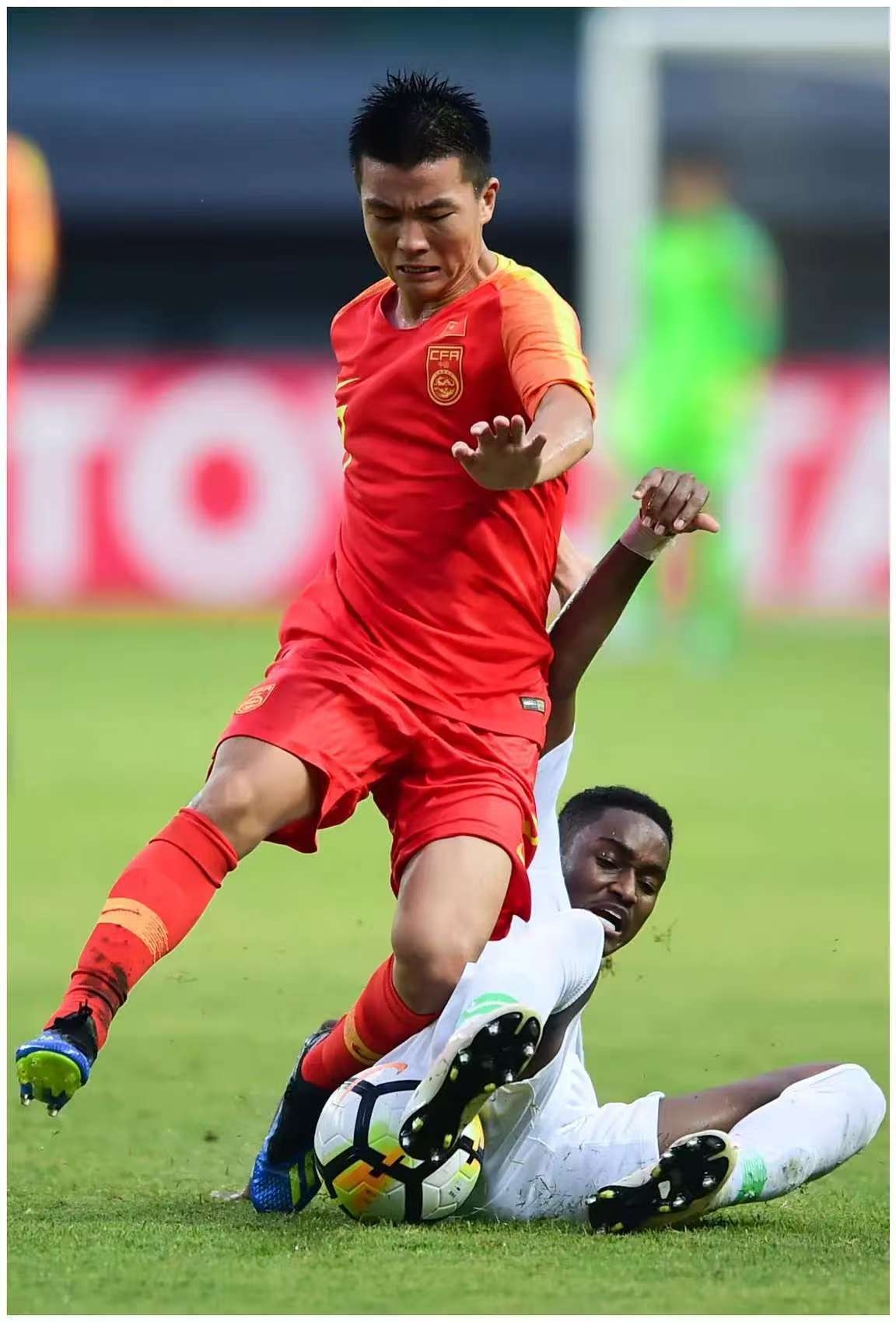 23岁国足新星成冬窗香饽饽,中超三豪门哄抢,海港机会最大