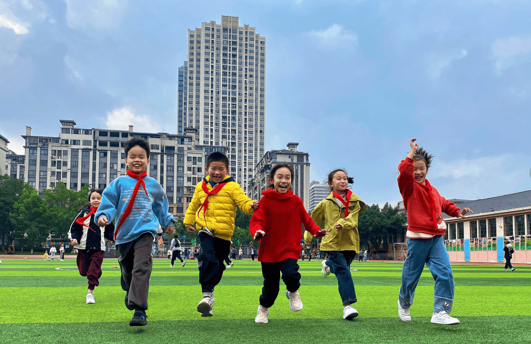 重庆永川:打造课间体育锻炼新样态 兴龙湖小学率先推出课间15分钟