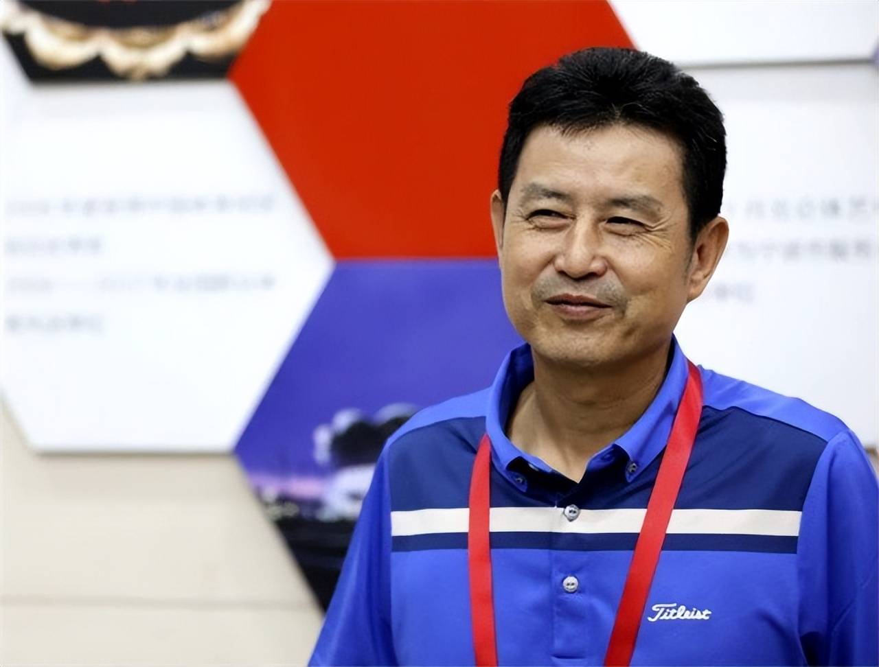 陈忠和现状:二婚娶女徒弟为妻,如今已退休携妻回归家庭