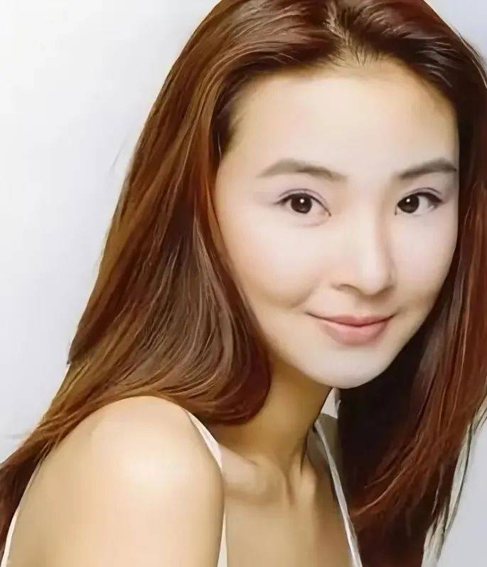但是很多问题在婚后就暴露出来了,婚后不久钱琳琳就怀孕生子.