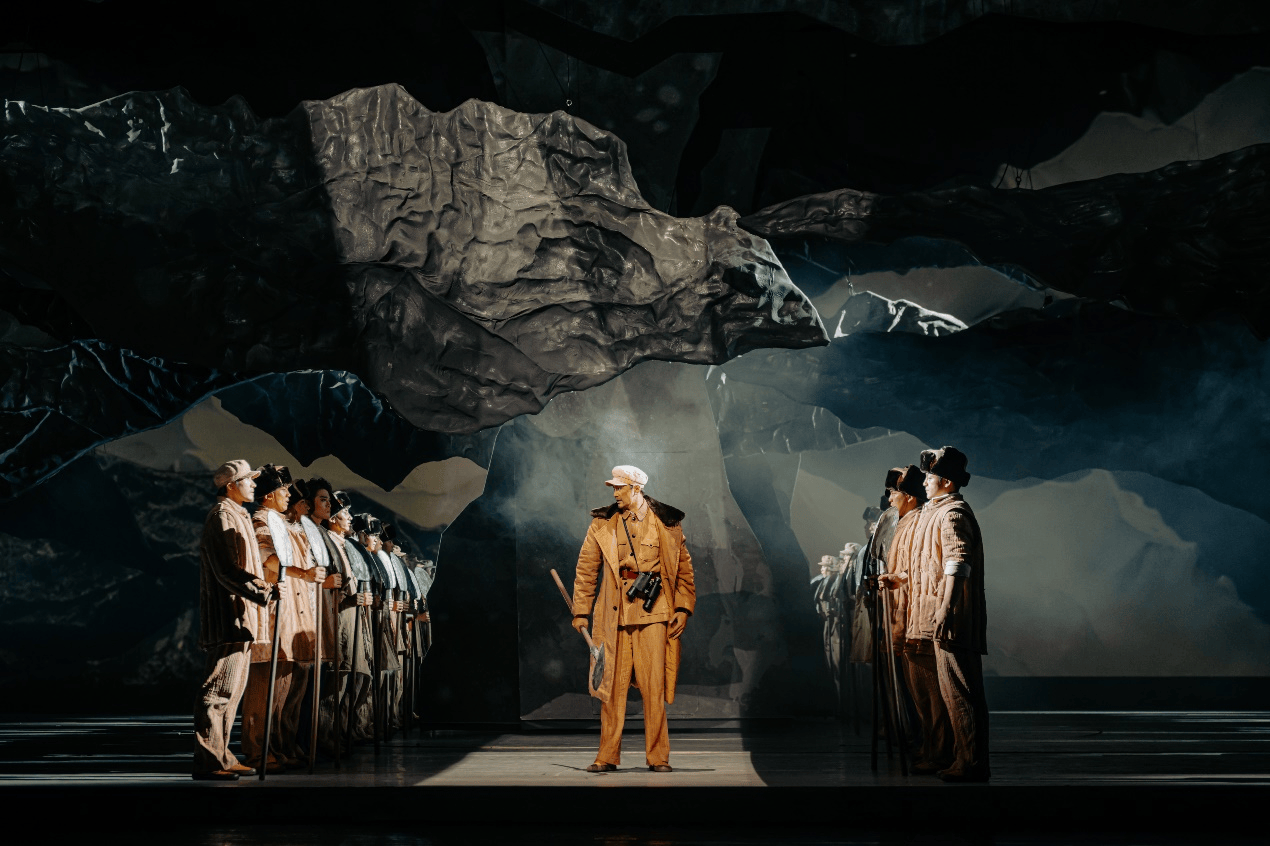 青海首部当代舞剧《昆仑问道》成功绽放!全场座无虚席,观众反响热烈!