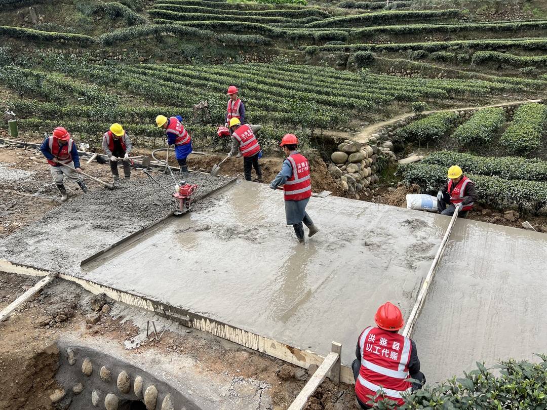 在将军镇阳坪村,记者看到,以工代赈项目建设已顺利完工,正在接受县级