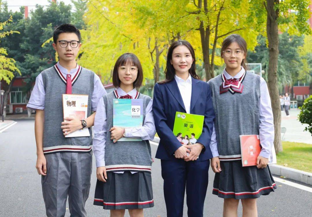 成都为明学校,55万年薪招教师!