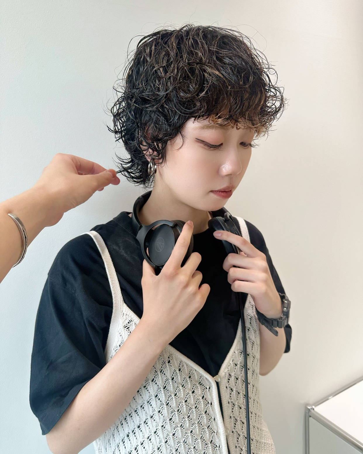 狼尾短发纹理烫出的个性时尚