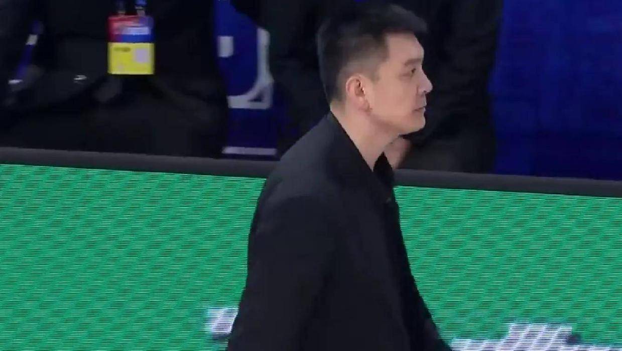 辽宁男篮送四川队5连败！冲CBA冠军，赵继伟伤缺，杨鸣官宣决定