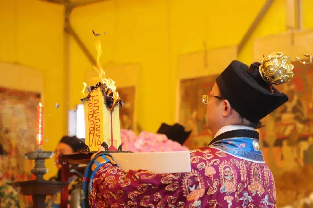 包含超度法会是什么意思的词条