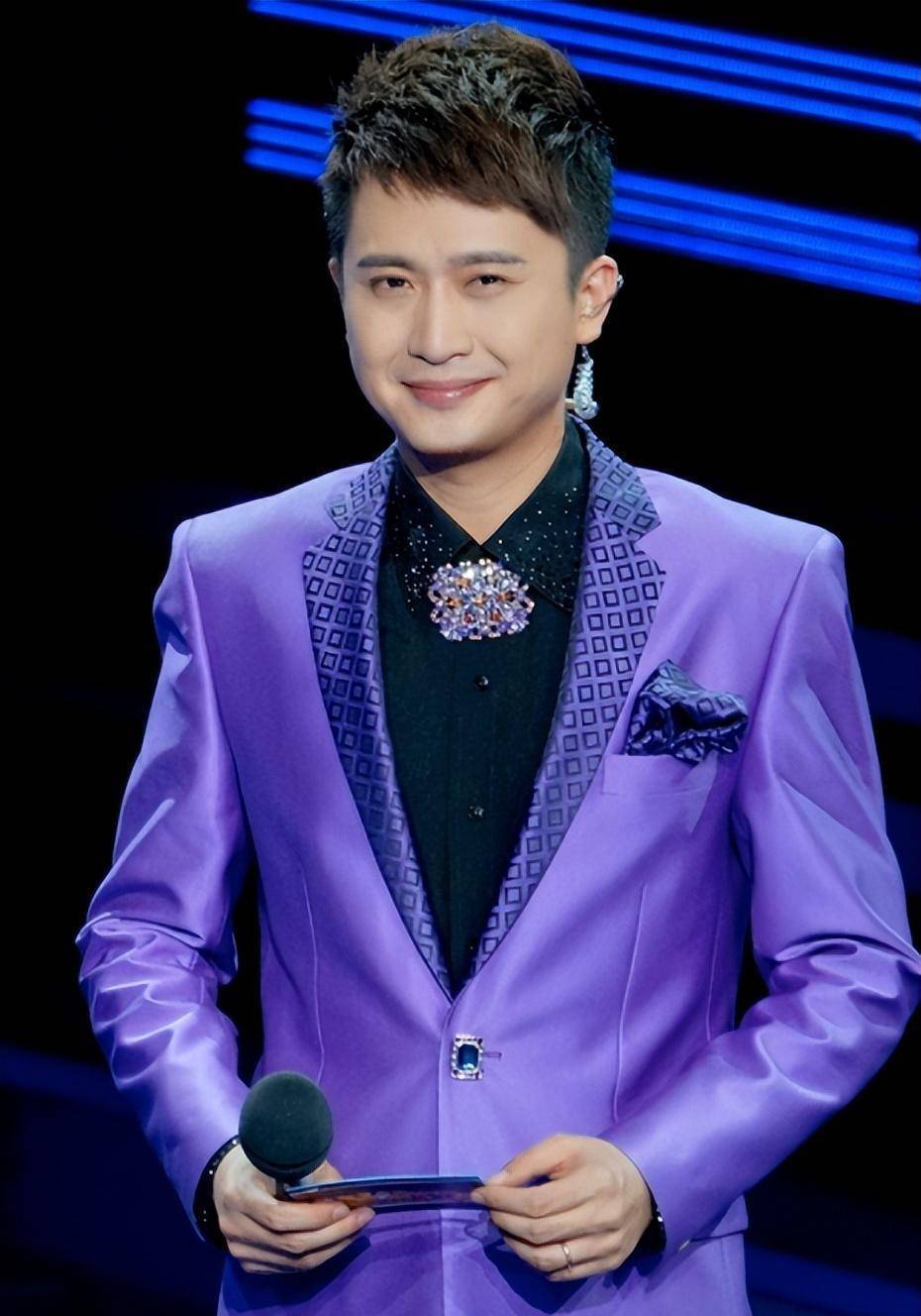 央视主持人杨帆:娶平凡妻子,婚后生两女,上升期身患重病,大女儿却让他
