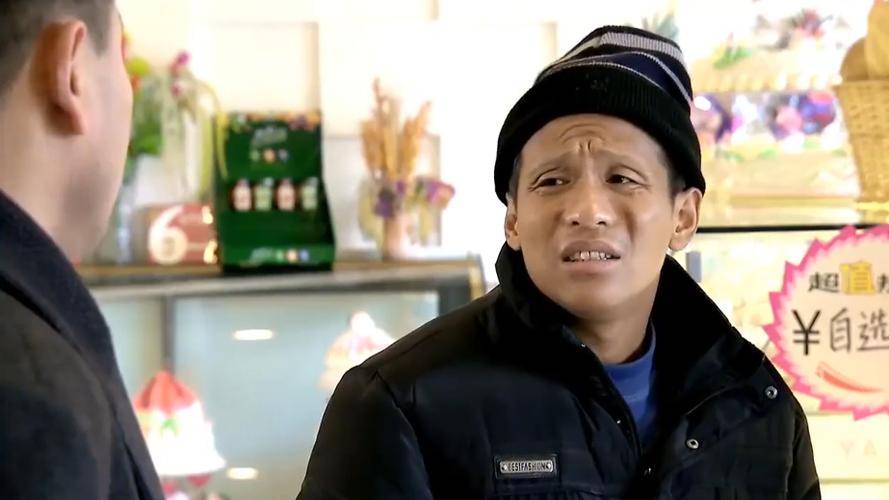 与原配结婚七年,成名后却立马离婚娶美女粉丝,宋小宝如今怎样?