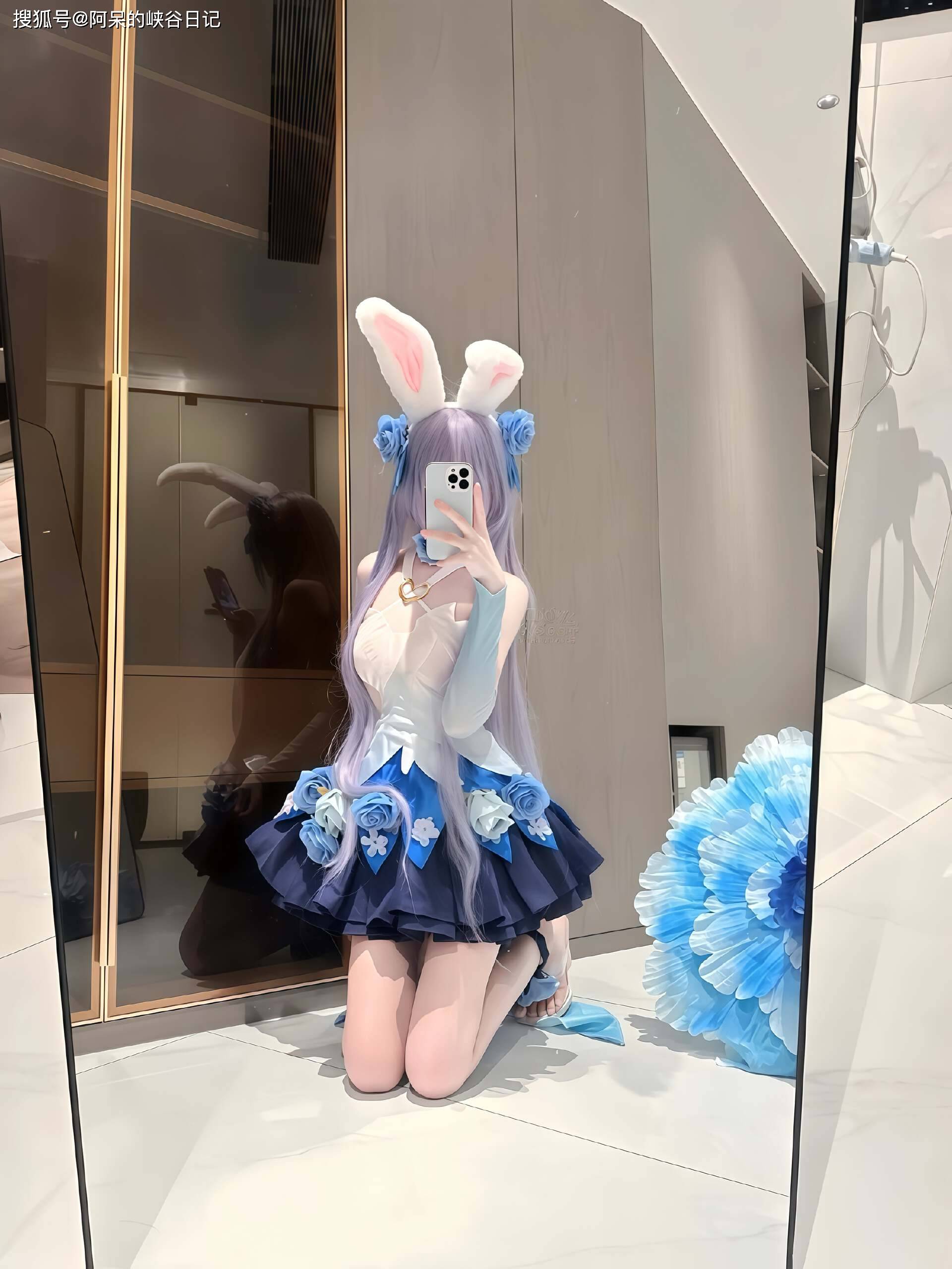 王者COS:玉足公孙离又来了,花间舞玉腿超好看,身材比例完美_Cosplay_姐姐_cos
