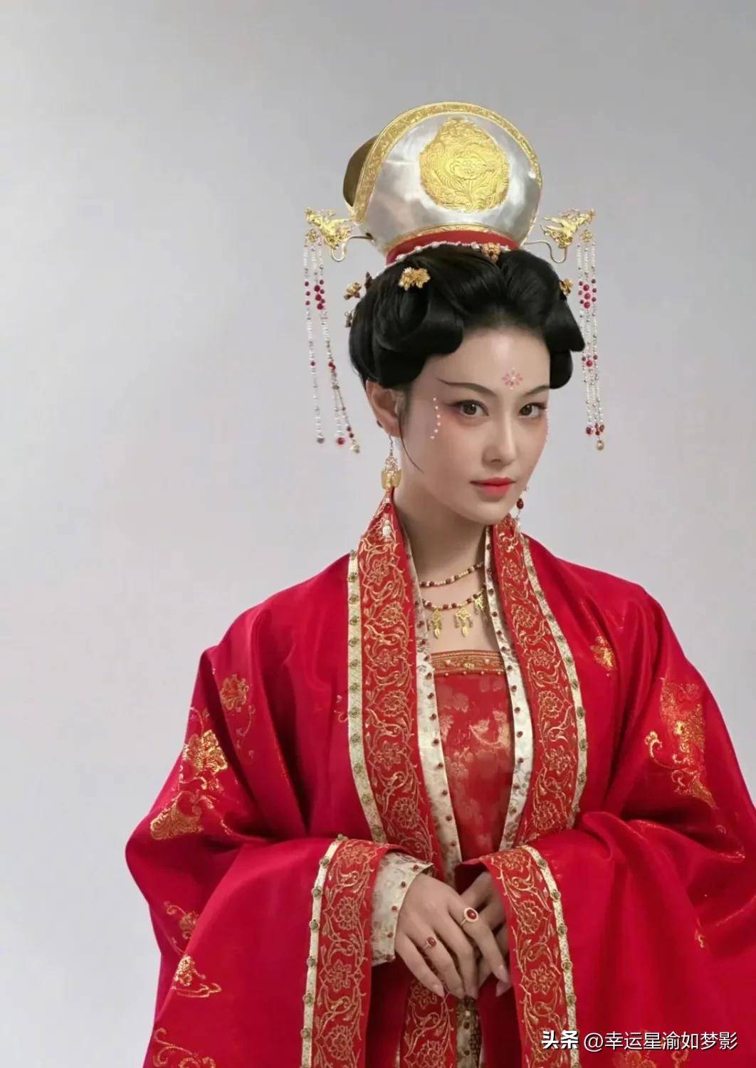 内娱新爆料?赵丽颖 肖战 杨紫成毅 张馨予 王一博 黄子韬 杨幂