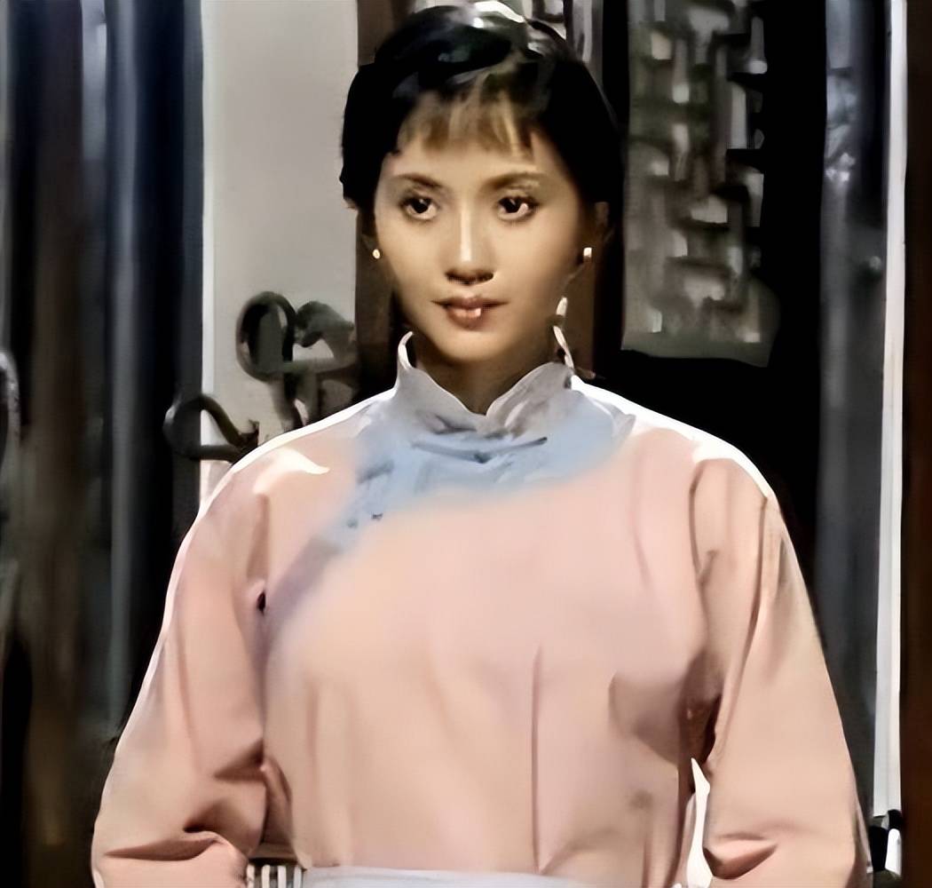 陶慧敏:我没有守寡10年,我的丈夫是初恋,如今女儿比我还漂亮
