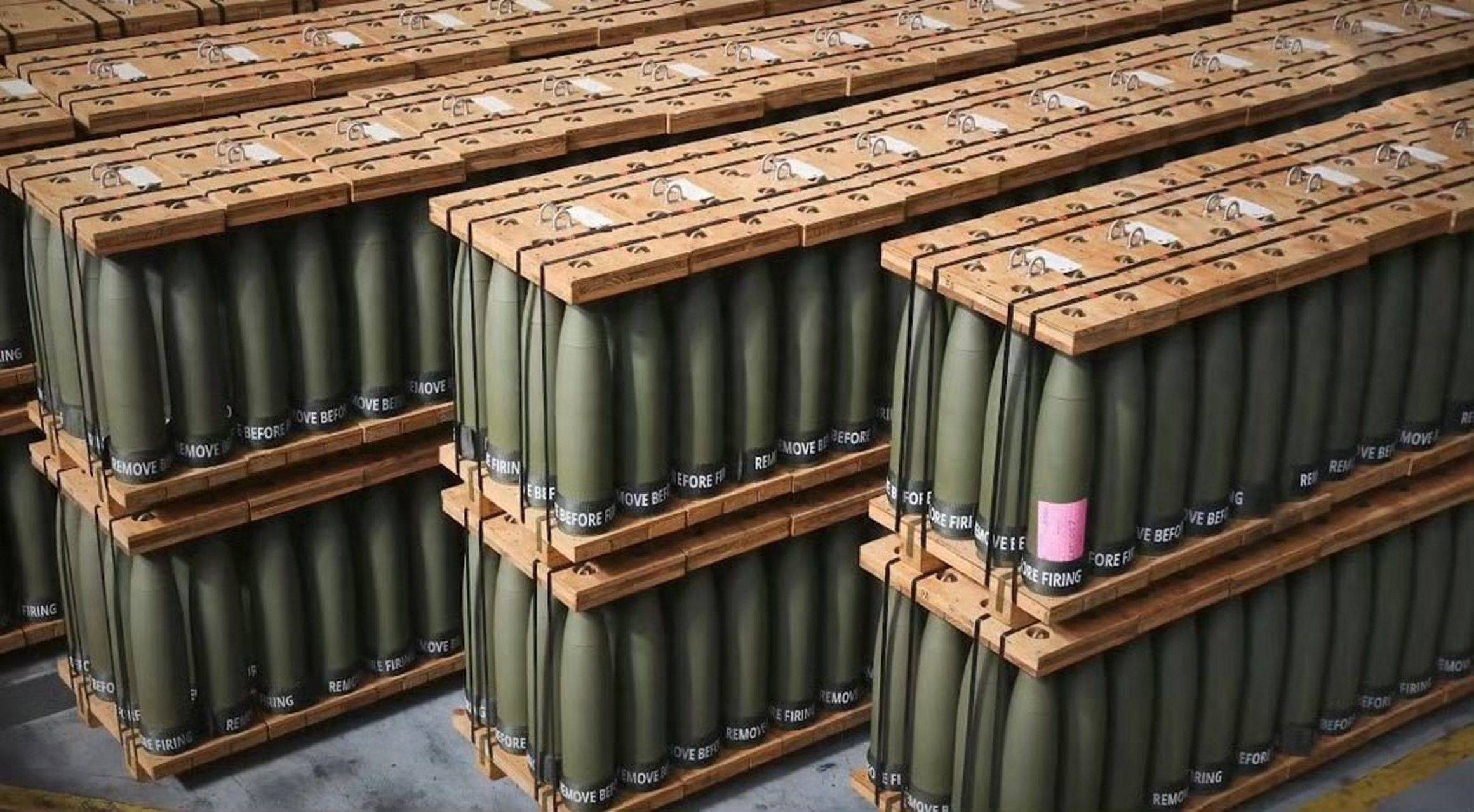武统需要多少弹药?50万架无人机,百万炮弹不止,仅1月便可备齐