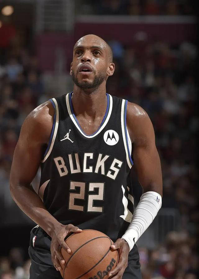 原创米德尔顿雄鹿隐藏的巨头之一第六人身份或能带来非凡效果