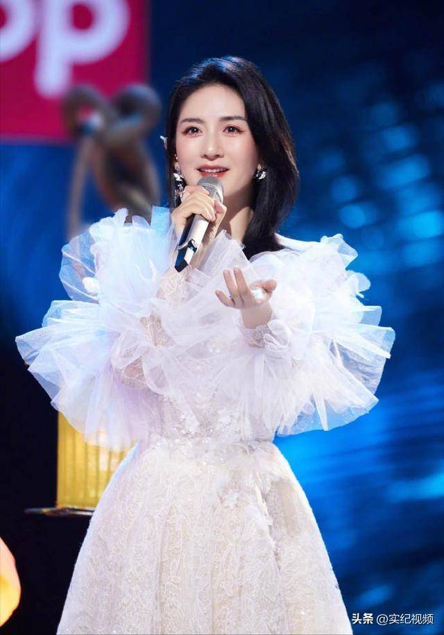 24年来守护着4个兄妹,最后却一个都留不住,何炅老了,都结束了_谢娜_杜