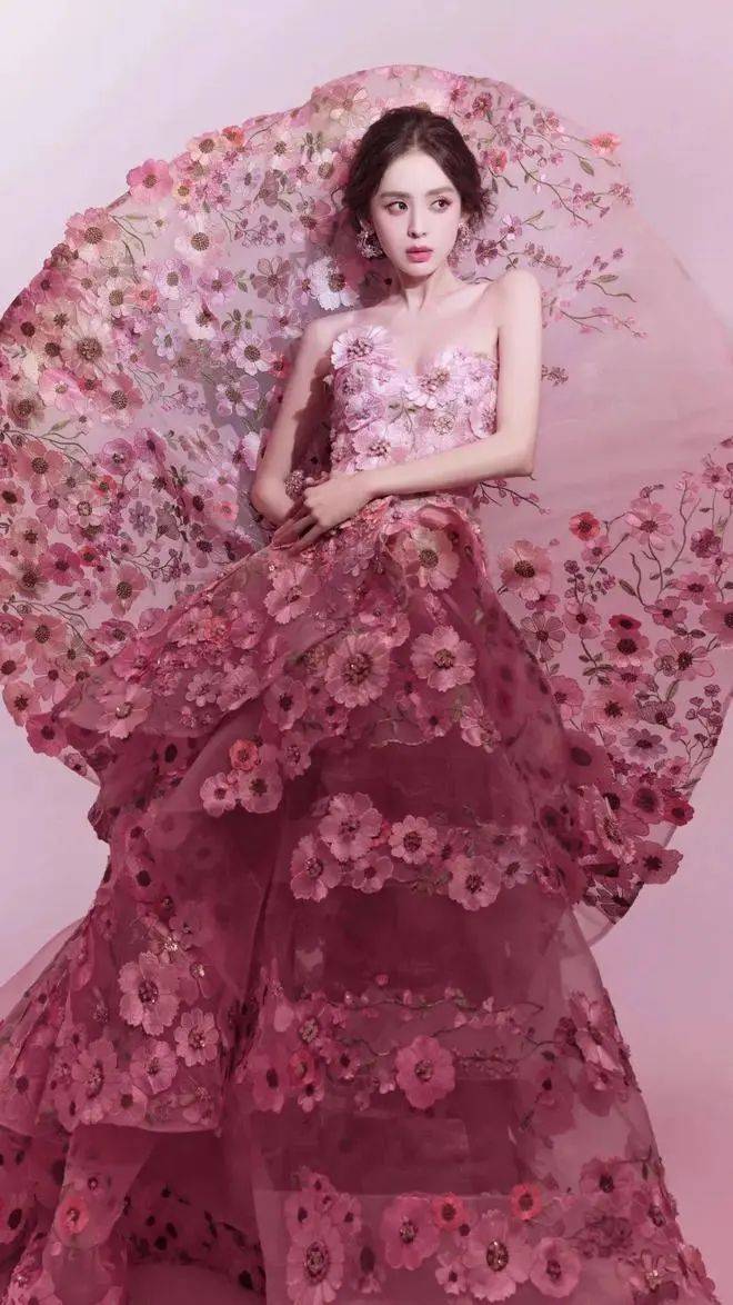 古力娜扎性感写真粉色礼服搭配绝美身姿真的太顶了