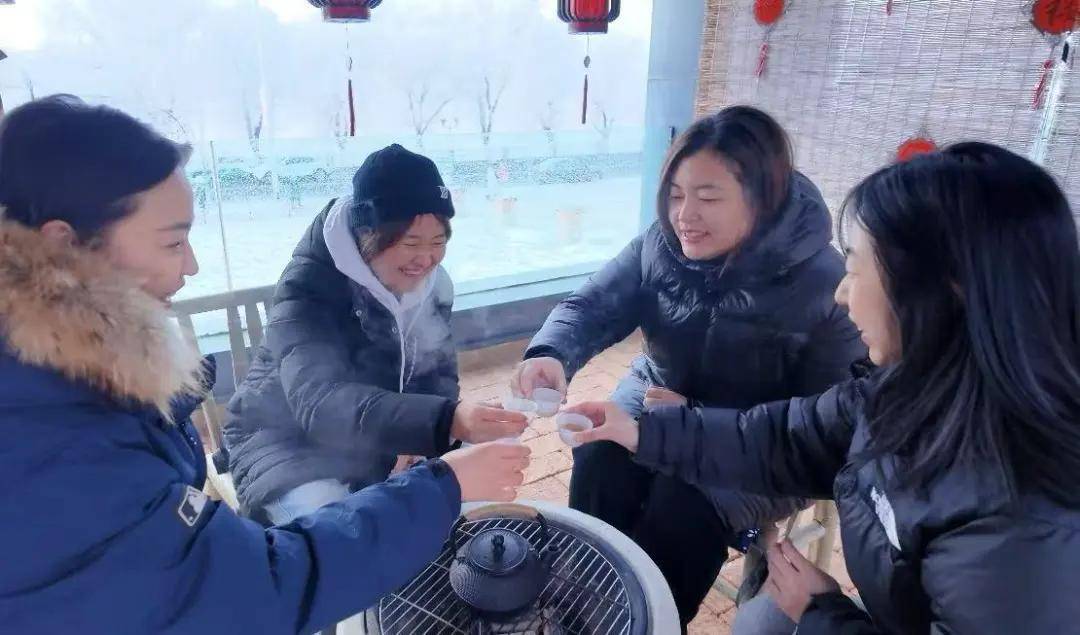 吉林丰满区：“雾凇驿站”升级，融合文化与服务，“雾凇驿站”新升级，吉林丰满区的游客暖心站