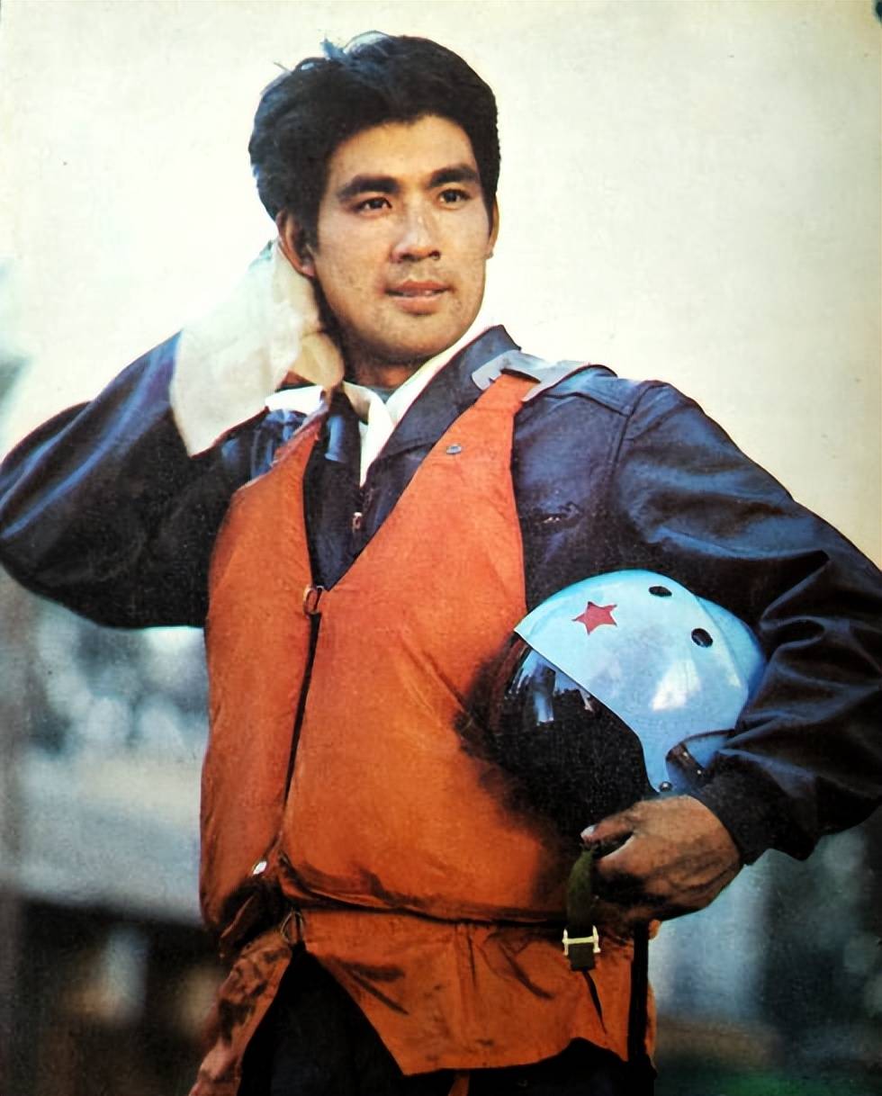 演员朱时茂26岁娶初恋结婚43年分居14年现在婚姻状况怎样