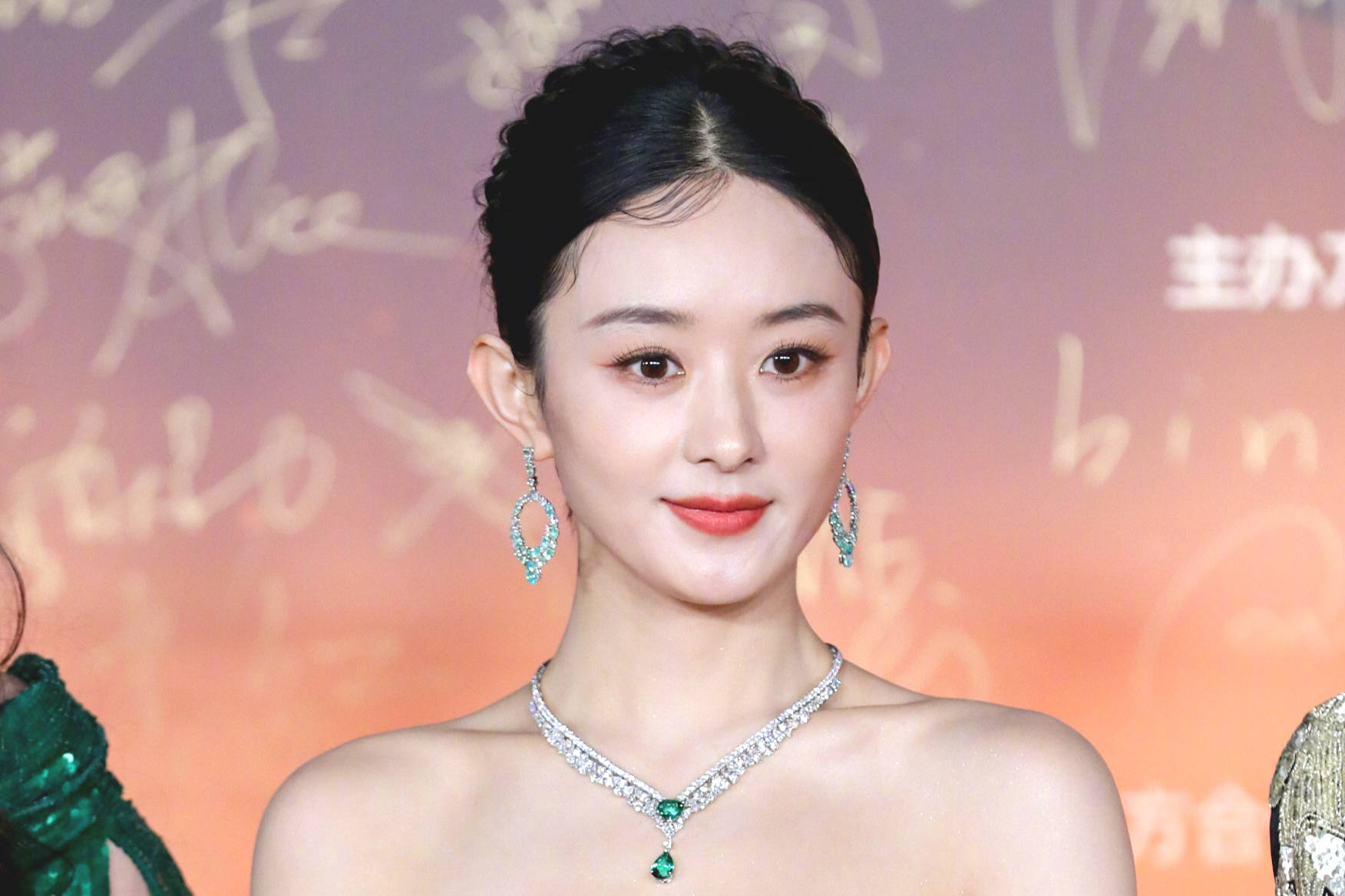 微博之夜展现江湖地位,李冰冰c位,宋佳升咖,李宇春待遇依然高_赵丽颖