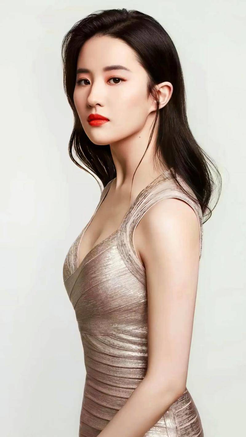 惊爆刘亦菲驰援西藏灾区暖人心扉