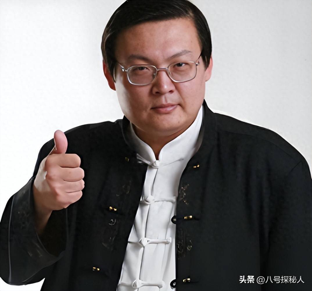 在中国脱口秀界,甚至人称名副其实的"铁嘴"
