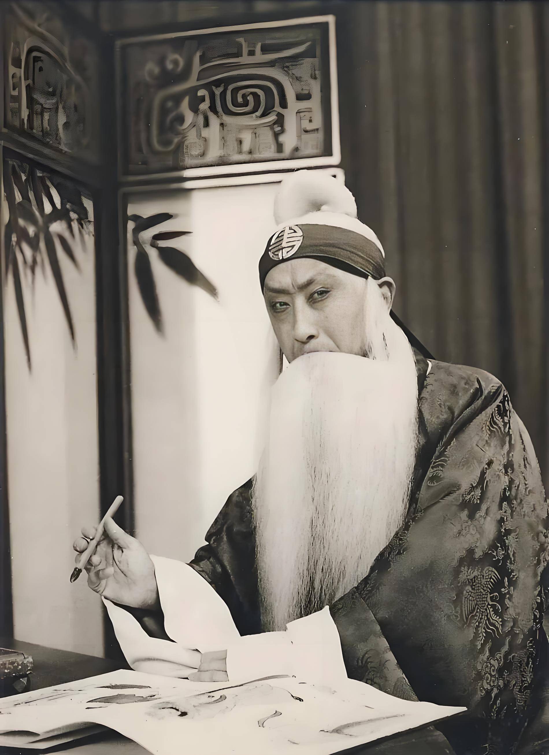 京剧大师马连良:两婚共育11个子女,他去世只有两个弟子敢送葬